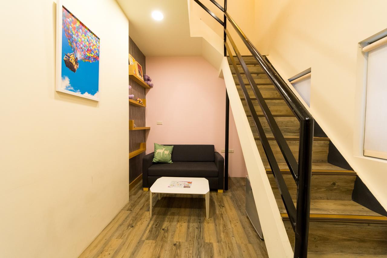 W Hostel Тайнань Экстерьер фото