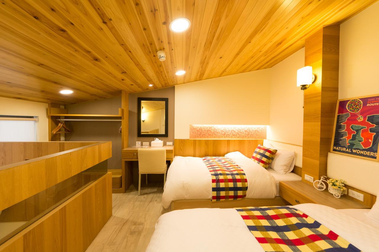 W Hostel Тайнань Экстерьер фото